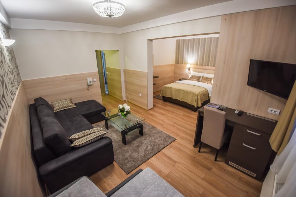 Hotel Pozega Exterior photo